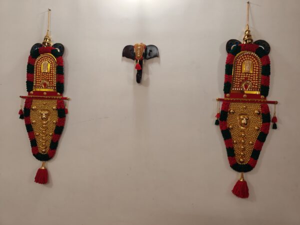 home decor, housewarming gifts, kerala, lalitam crafts, traditional gift, wall decor, wedding gifts, elephant statues, elephant with thidumbu, kerala elephant statue, elephant with nettipattam statue, elephant head statue, elephant face statue, buy kerala handicrafts, online buy, online shopping